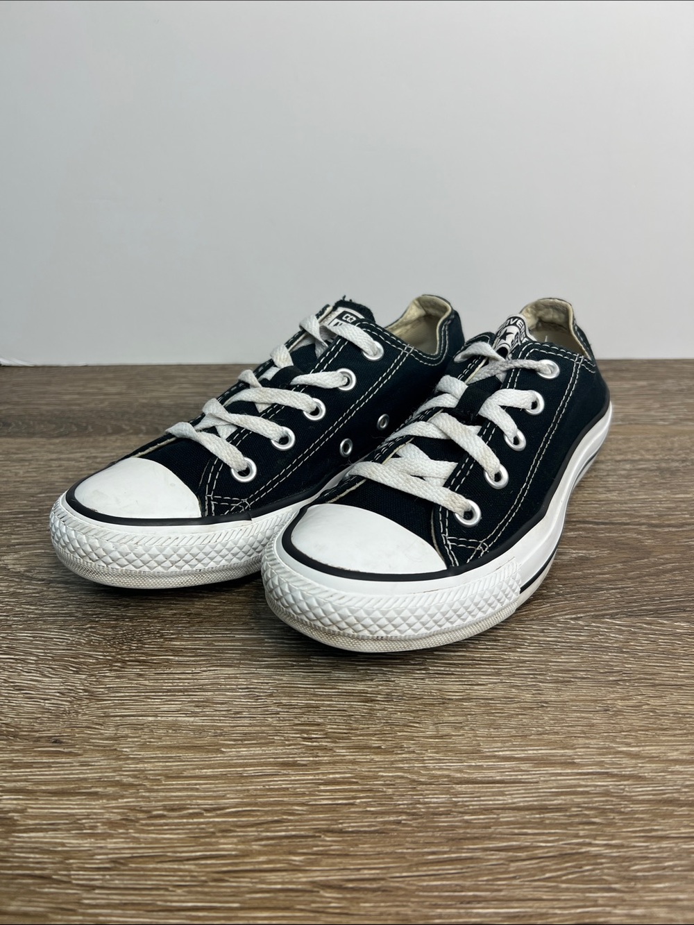 Converse Chuck Taylor All Star Low Top Sneakers Black Mens 3.5  Women’s 5.5